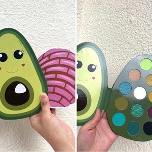 Latin Beauty Concha & Aguacate Eyeshadow Palette Bundle
